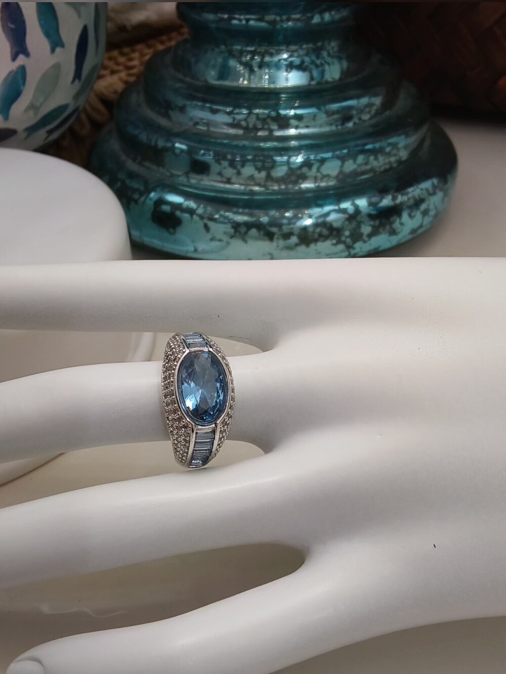Blue Topaz & simulated Diamond accent ring, Sz.8 - Picture 2 of 5